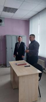 Встреча трудового коллектива с представителем кандидата в депутаты.